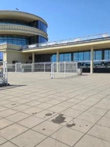 Sprzątanie planu filmowego w Warszawie – realizacja 1