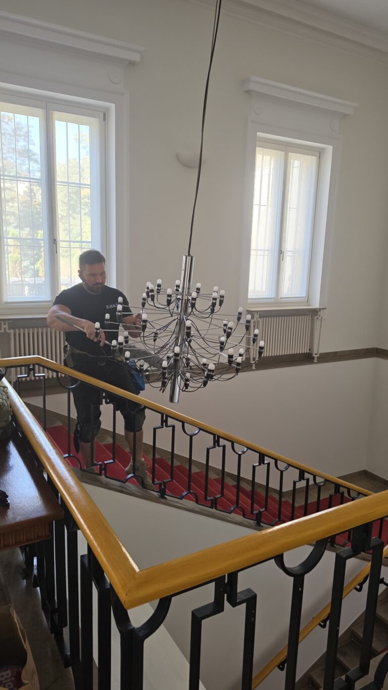 Realizacja gruntownego sprzątania i czyszczenia powierzchni dla Ambasady Konfederacji Szwajcarskiej w Warszawie